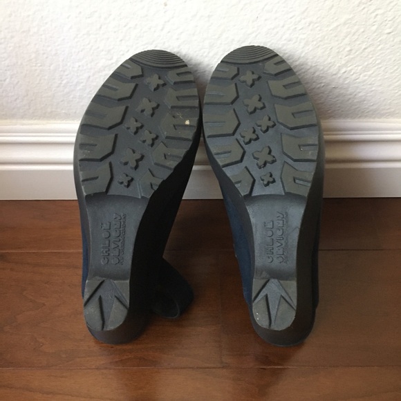 Chloe Sevingy for Opening Ceremony Mary Lou Wedge - Picture 5 of 6